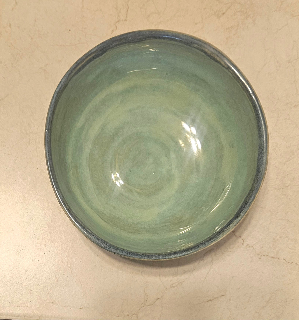 Medium wide bowl