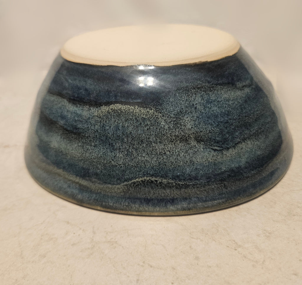 Medium wide bowl